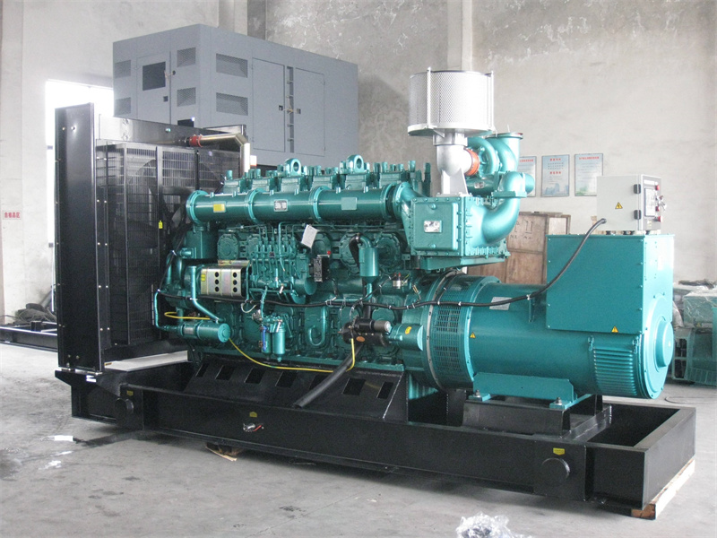 宁县200KW 柴油发电机的油耗是多少?